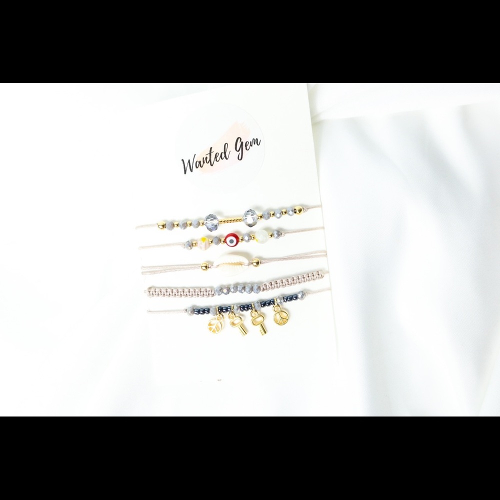 SET OF BRACELETS